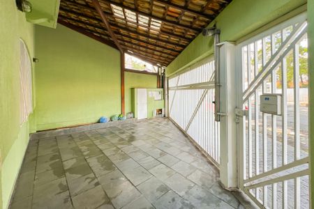 Casa para alugar com 170m², 3 quartos e 1 vaga Casa para alugar com 170m², 3 quartos e 1 vagaGaragem