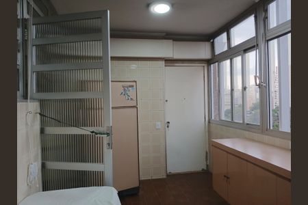 Apartamento à venda com 210m², 3 quartos e 1 vagaÁrea de Serviço