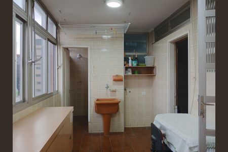 Apartamento à venda com 210m², 3 quartos e 1 vagaÁrea de Serviço