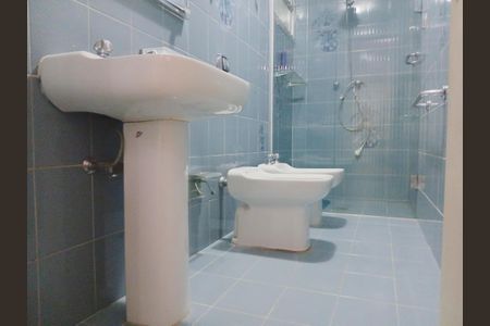 Apartamento à venda com 210m², 3 quartos e 1 vagaBanheiro da Suíte