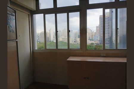 Apartamento à venda com 210m², 3 quartos e 1 vagaÁrea de Serviço