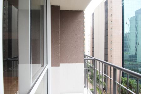Varanda de kitnet/studio à venda com 1 quarto, 24m² em Vila Olímpia, São Paulo