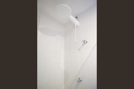 Banheiro de kitnet/studio à venda com 1 quarto, 24m² em Vila Olímpia, São Paulo