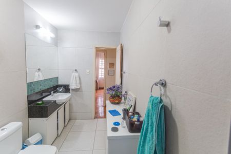 Casa para alugar com 206m², 5 quartos e 1 vaga Casa para alugar com 206m², 5 quartos e 1 vagaBanheiro Social
