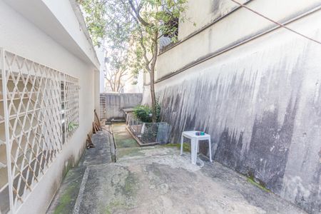 Casa para alugar com 206m², 5 quartos e 1 vaga Casa para alugar com 206m², 5 quartos e 1 vagaQuintal