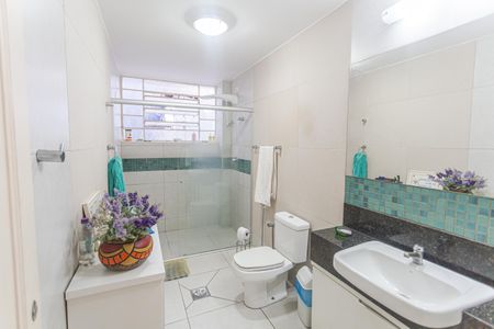 Casa para alugar com 206m², 5 quartos e 1 vaga Casa para alugar com 206m², 5 quartos e 1 vagaBanheiro Social