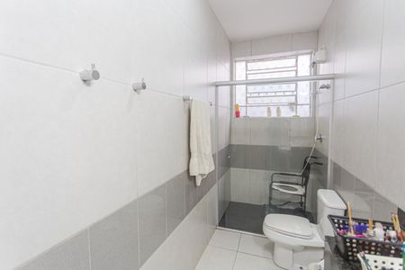 Casa para alugar com 206m², 5 quartos e 1 vaga Casa para alugar com 206m², 5 quartos e 1 vagaBanheiro da Suíte