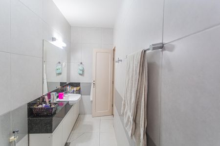 Casa para alugar com 206m², 5 quartos e 1 vaga Casa para alugar com 206m², 5 quartos e 1 vagaBanheiro da Suíte