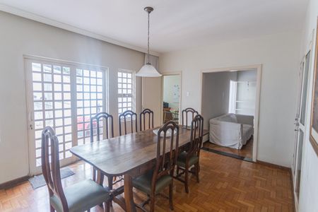 Casa para alugar com 206m², 5 quartos e 1 vaga Casa para alugar com 206m², 5 quartos e 1 vagaCopa