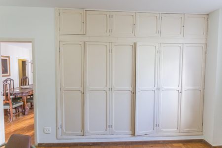 Casa para alugar com 206m², 5 quartos e 1 vaga Casa para alugar com 206m², 5 quartos e 1 vagaQuarto 1