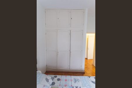 Casa para alugar com 206m², 5 quartos e 1 vaga Casa para alugar com 206m², 5 quartos e 1 vagaArmário do Quarto 2