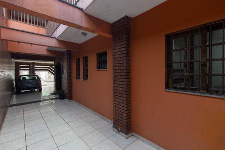 Casa à venda com 440m², 3 quartos e 5 vagasCorredor externo