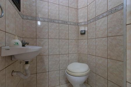 Casa à venda com 440m², 3 quartos e 5 vagasBanheiro da Área Gourmet