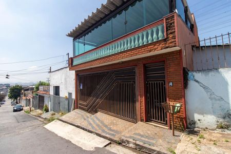 Casa à venda com 440m², 3 quartos e 5 vagasFachada