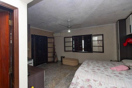 Casa à venda com 440m², 3 quartos e 5 vagasSuíte