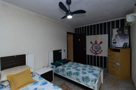 Casa à venda com 440m², 3 quartos e 5 vagasQuarto 2