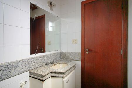 Apartamento à venda com 120m², 4 quartos e 2 vagasBanheiro da Suíte