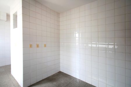 Apartamento à venda com 120m², 4 quartos e 2 vagasCozinha