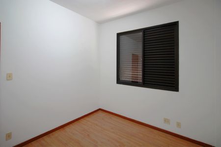 Apartamento à venda com 120m², 4 quartos e 2 vagasQuarto 4