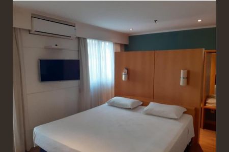 Apartamento à venda com 35m², 1 quarto e 1 vagaFoto 01