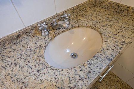 Apartamento à venda com 124m², 4 quartos e 3 vagasBanheiro da Suíte