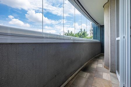 Apartamento à venda com 124m², 4 quartos e 3 vagasSala - Varanda