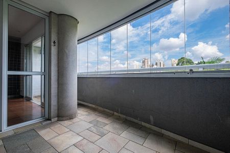 Apartamento à venda com 124m², 4 quartos e 3 vagasSala - Varanda