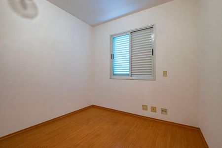 Apartamento à venda com 124m², 4 quartos e 3 vagasQuarto 4