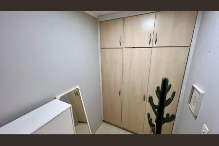 Apartamento para alugar com 50m², 1 quarto e 1 vaga Apartamento para alugar com 50m², 1 quarto e 1 vagaCloset da suíte