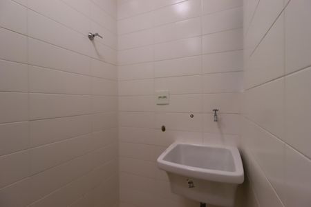 Casa para alugar com 42m², 1 quarto e 1 vagaÁrea de Serviço