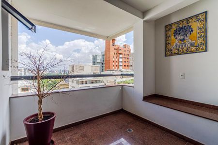 Apartamento para alugar com 100m², 2 quartos e 2 vagasVaranda