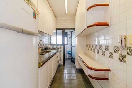 Apartamento para alugar com 100m², 2 quartos e 2 vagasCozinha