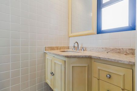 Apartamento para alugar com 100m², 2 quartos e 2 vagasBanheiro da Suíte 1