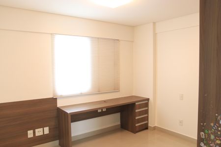 Apartamento para alugar com 140m², 3 quartos e 2 vagasSuíte 2