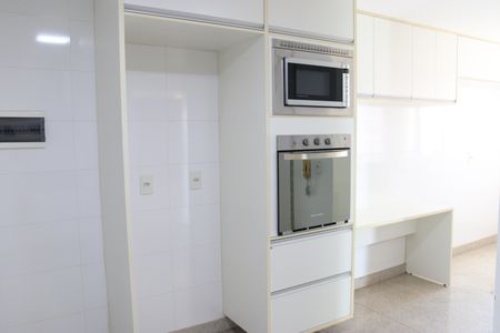 Apartamento para alugar com 140m², 3 quartos e 2 vagasCozinha e Área de Serviço
