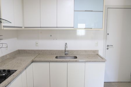 Apartamento para alugar com 140m², 3 quartos e 2 vagasCozinha e Área de Serviço