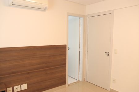 Apartamento para alugar com 140m², 3 quartos e 2 vagasSuíte 1