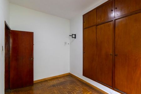 Casa à venda com 174m², 3 quartos e 3 vagas Casa à venda com 174m², 3 quartos e 3 vagasQuarto 2