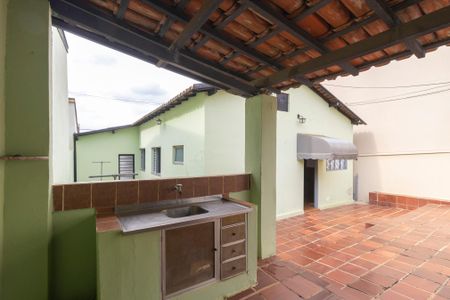 Casa à venda com 174m², 3 quartos e 3 vagas Casa à venda com 174m², 3 quartos e 3 vagasQuintal