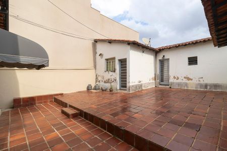 Casa à venda com 174m², 3 quartos e 3 vagas Casa à venda com 174m², 3 quartos e 3 vagasQuintal