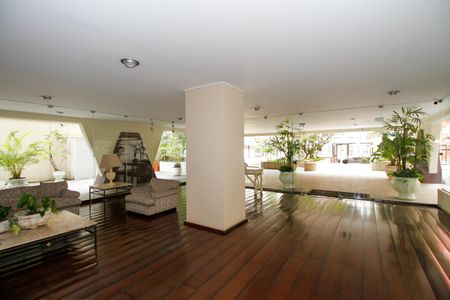 Apartamento para alugar com 224m², 3 quartos e 2 vagasHall Social