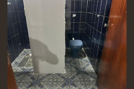 Casa para alugar com 160m², 2 quartos e 1 vaga Casa para alugar com 160m², 2 quartos e 1 vagaBanheiro