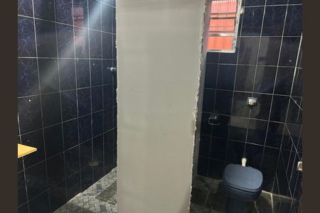 Casa para alugar com 160m², 2 quartos e 1 vaga Casa para alugar com 160m², 2 quartos e 1 vagaBanheiro