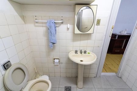 Apartamento para alugar com 61m², 2 quartos e sem vagaBanheiro