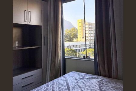 Apartamento à venda com 30m², 1 quarto e 1 vaga