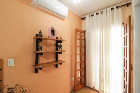 Casa à venda com 140m², 3 quartos e 3 vagasSuíte