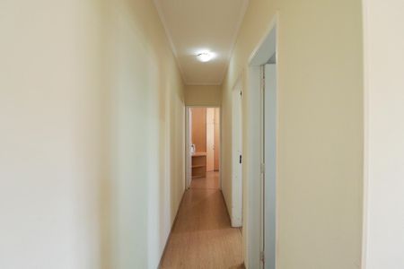 Casa à venda com 140m², 3 quartos e 3 vagasCorredor