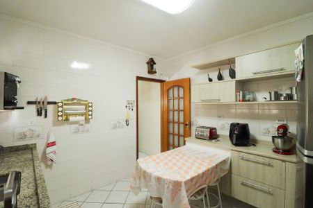 Casa à venda com 140m², 3 quartos e 3 vagasCozinha e Área de Serviço