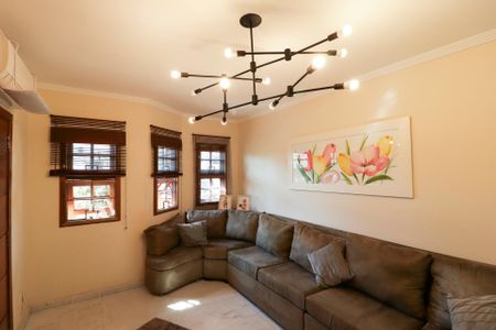 Casa à venda com 140m², 3 quartos e 3 vagasSala