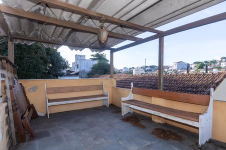 Casa à venda com 101m², 3 quartos e 2 vagas Casa à venda com 101m², 3 quartos e 2 vagasSacada